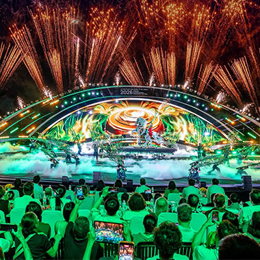YESTECHMTTransparentLEDDisplayLightsuptheDaNangInternationalFireworksFestival6