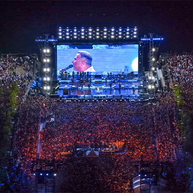 YESTECHMTblow-throughatAntonisRemos30thAnniversaryConcert